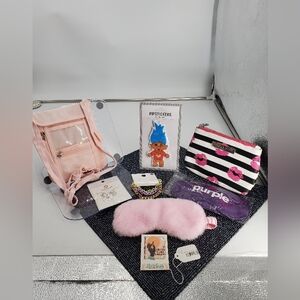 Women/Girls  Variety Items Lot (C13)